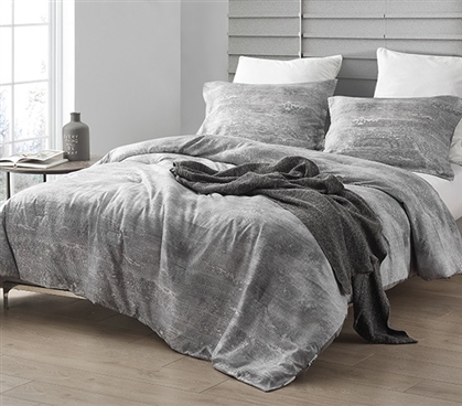 Unique College Bedding Decor Ideas White and Gray Brucht Icelandic ...